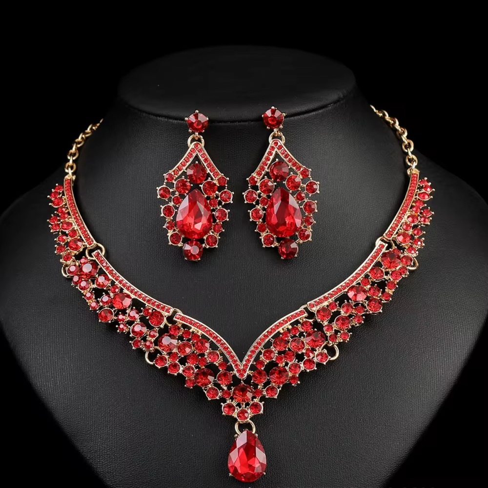 Elegant Red and Gold Necklace and Earring Set